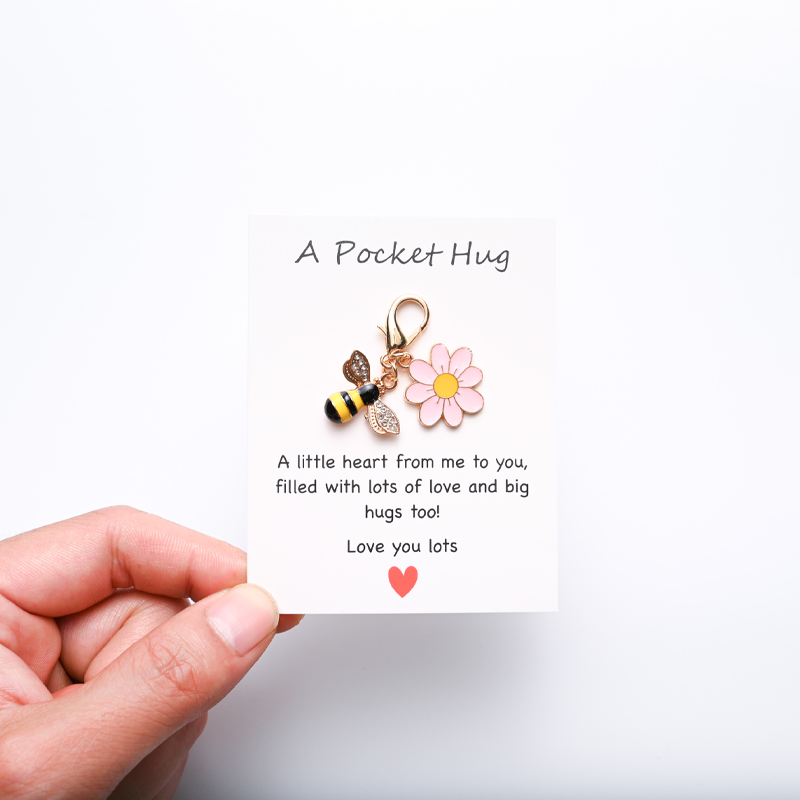 Cute Insect Daisy Keychain & Card